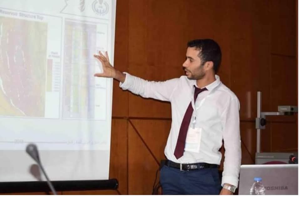 خريج هندسة النفط بجالو يحقق حضورًا دوليًا بورقة بحثية مبتكرة في هندسة المكامن